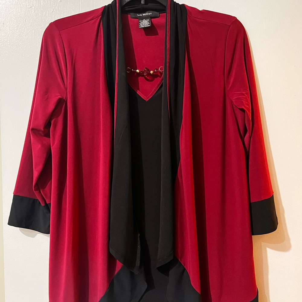 Liz McCoy Burgundy & Black Top. ALL-IN-ONE: Top, cardigan, & necklace. Size S